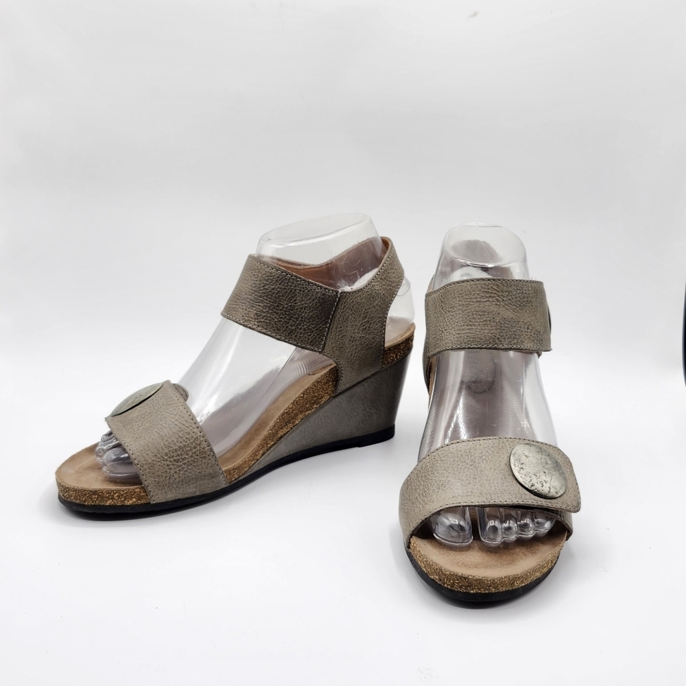 Taos Carousel 2 Wedge Sandals Size 5 Style 16112